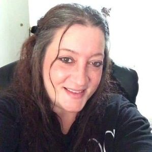 Meet your Posher, Angie